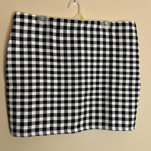 Clothing Obsessed Company Dresses & Skirts - Clothing Obsessed Company Black and White Plaid 3XL Pencil Skirt